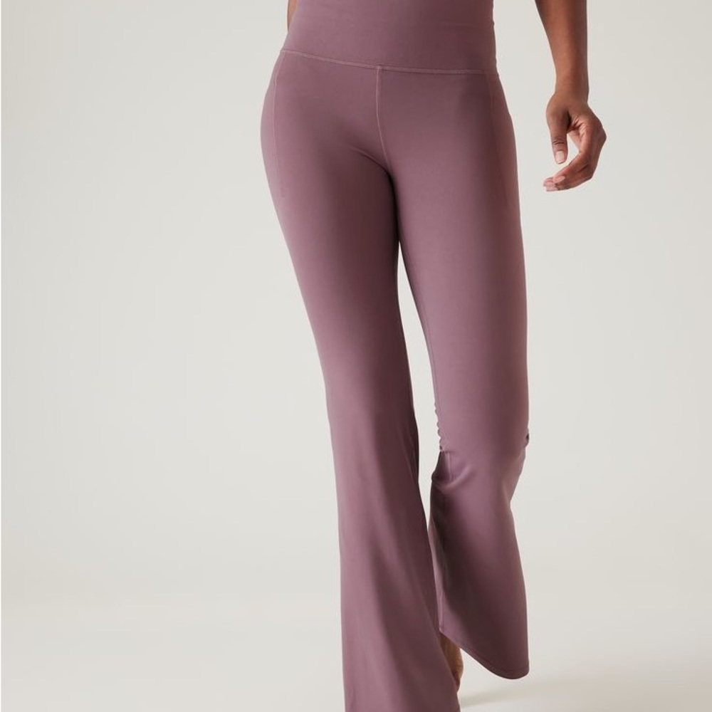High-Waist Flare Yoga Pants in Mauve